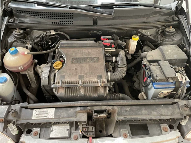 Fiat - stilo - personenauto - 2006 - afbeelding 20 van  27
