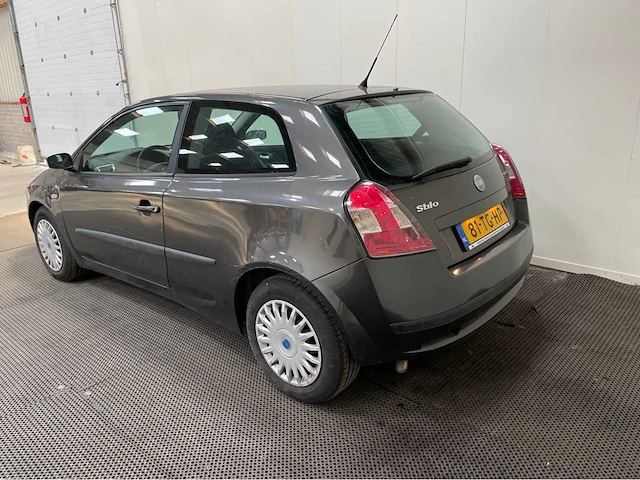 Fiat - stilo - personenauto - 2006 - afbeelding 25 van  27