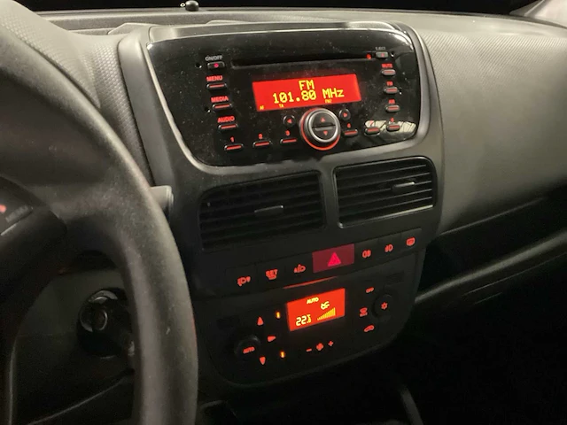 Fiat 100 multijet doblo bedrijfswagen - afbeelding 11 van  15