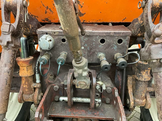Fiat 1300 dt super vierwielaangedreven landbouwtractor - afbeelding 4 van  25