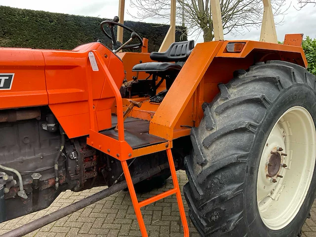 Fiat 1300 dt super vierwielaangedreven landbouwtractor - afbeelding 6 van  25