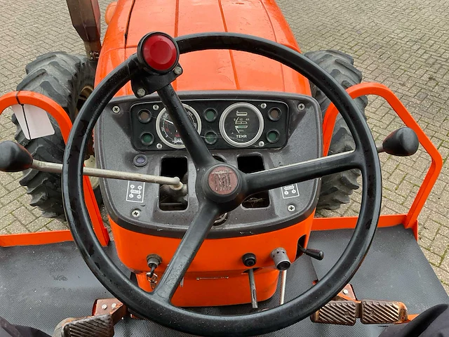 Fiat 1300 dt super vierwielaangedreven landbouwtractor - afbeelding 7 van  25