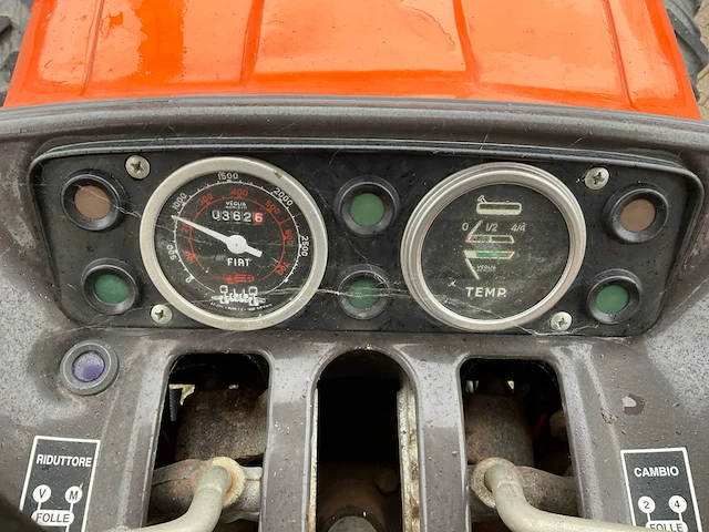 Fiat 1300 dt super vierwielaangedreven landbouwtractor - afbeelding 8 van  25