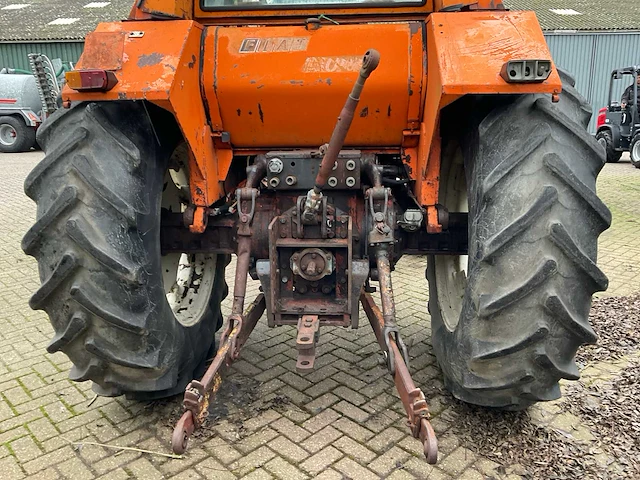 Fiat 1300 dt vierwielaangedreven landbouwtractor - afbeelding 4 van  28