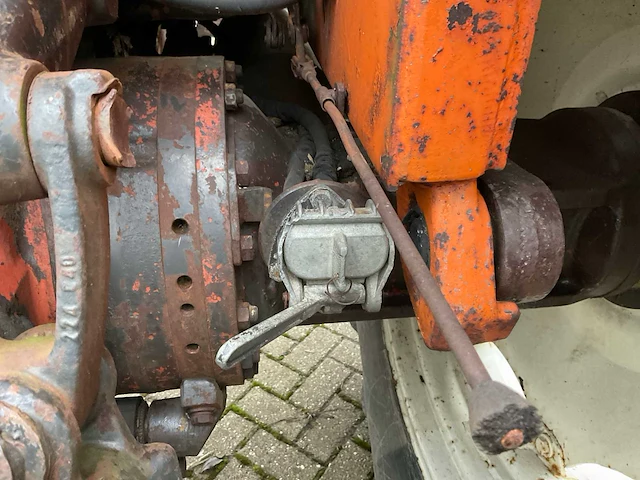 Fiat 1300 dt vierwielaangedreven landbouwtractor - afbeelding 7 van  28