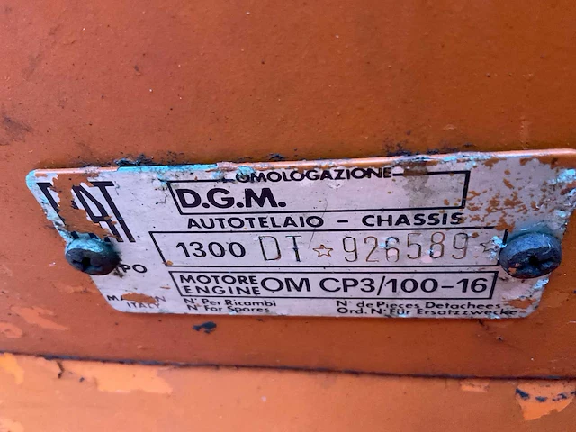 Fiat 1300 dt vierwielaangedreven landbouwtractor - afbeelding 21 van  28
