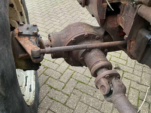 Fiat 1300 dt vierwielaangedreven landbouwtractor - afbeelding 24 van  28