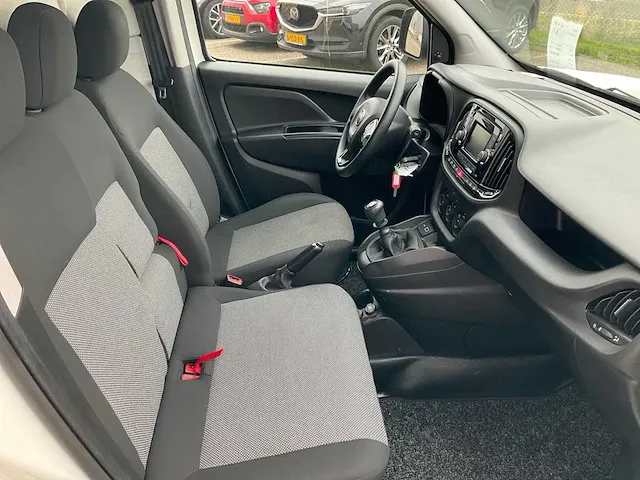 Fiat 1.6 mj l1h1 2020 airco 3 zitplaatsen cruise control , vfg-40-k - afbeelding 13 van  23