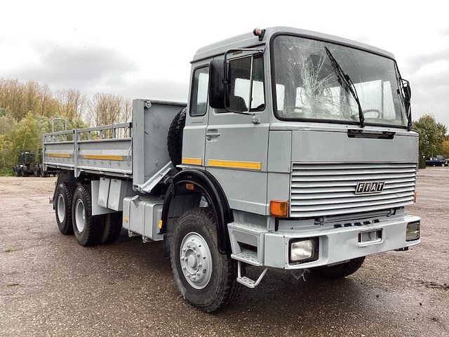 Fiat 260.35 vrachtwagen - afbeelding 2 van  11