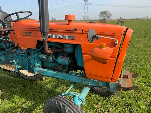 Fiat 315 tweewielaangedreven landbouwtractor - afbeelding 3 van  25