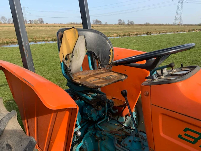 Fiat 315 tweewielaangedreven landbouwtractor - afbeelding 4 van  25