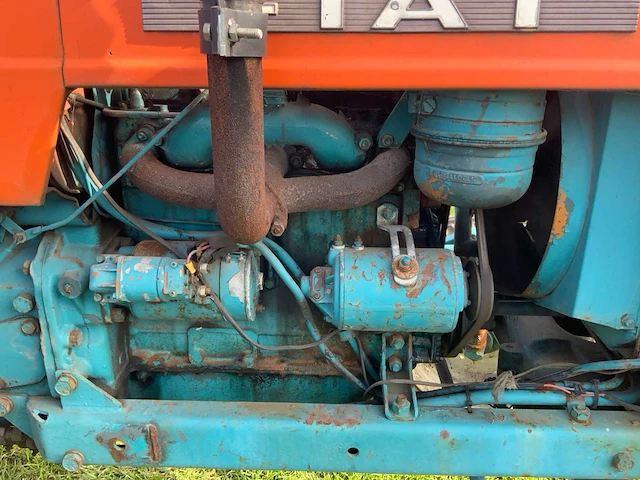 Fiat 315 tweewielaangedreven landbouwtractor - afbeelding 17 van  25