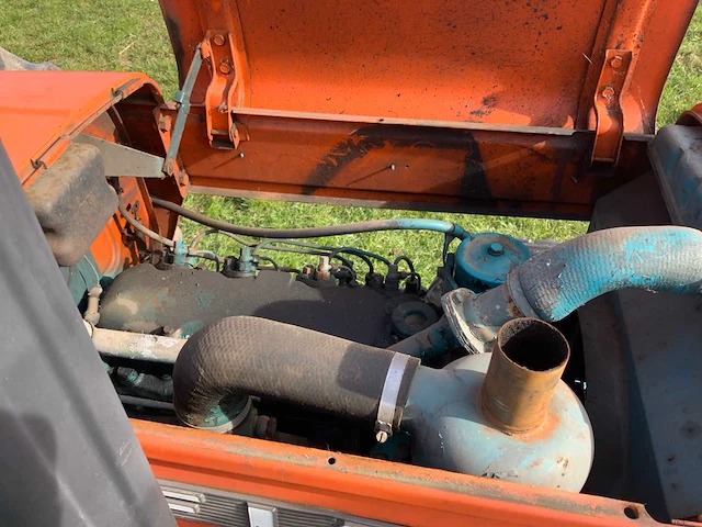 Fiat 315 tweewielaangedreven landbouwtractor - afbeelding 18 van  25