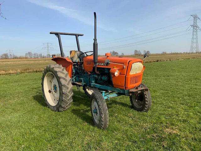 Fiat 315 tweewielaangedreven landbouwtractor - afbeelding 19 van  25
