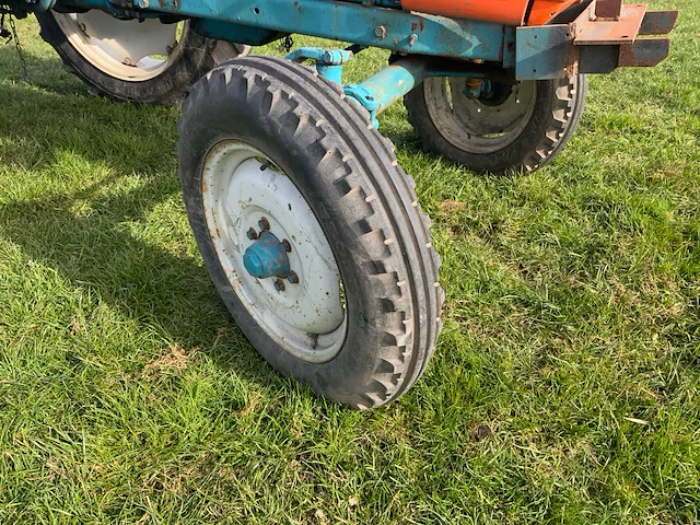 Fiat 315 tweewielaangedreven landbouwtractor - afbeelding 25 van  25