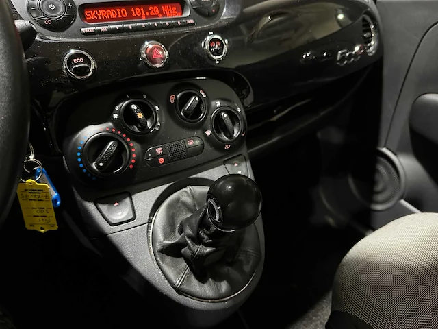 Fiat 500 c 0.9 twinair rock millionaire (automaat) 86pk 2013, 7-kxv-75 - afbeelding 18 van  37