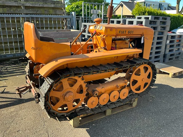 Fiat 601 rupstractor - afbeelding 1 van  12
