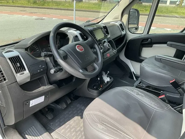 Fiat challenger - afbeelding 6 van  47