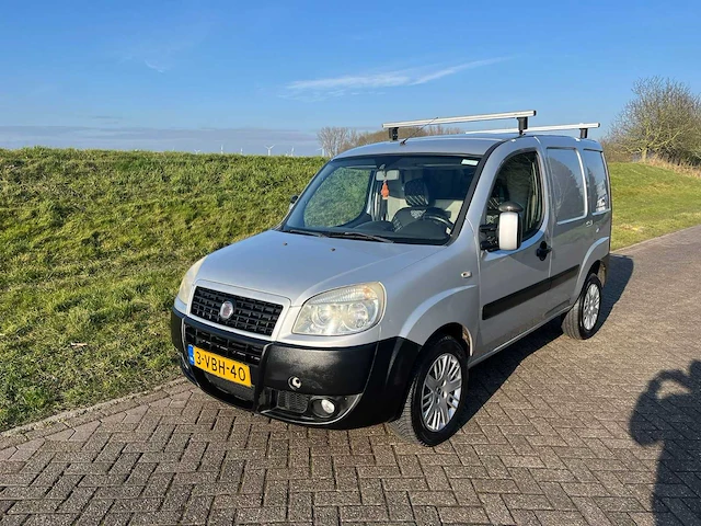 Fiat doblò 1.3 multijet top, 3-vbh-40 - afbeelding 1 van  15