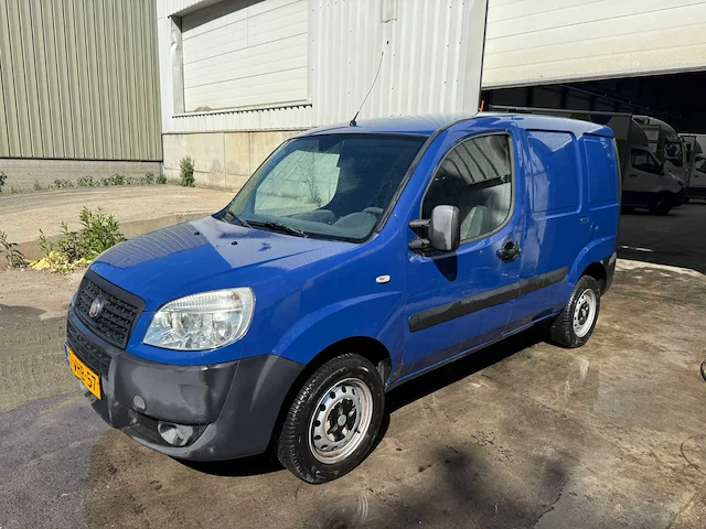 Fiat doblò 1.6 cng comfort, 7-vhb-57 - afbeelding 1 van  12