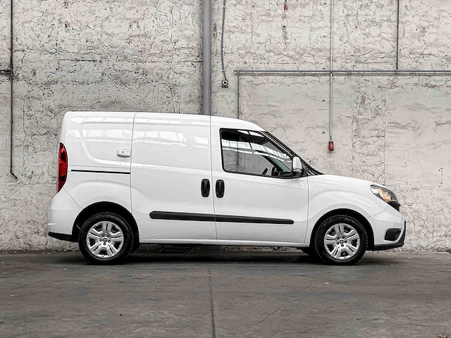 Fiat doblò cargo 1.3 mj l1h1 sx 95pk 2017, v-004-ff - afbeelding 39 van  40