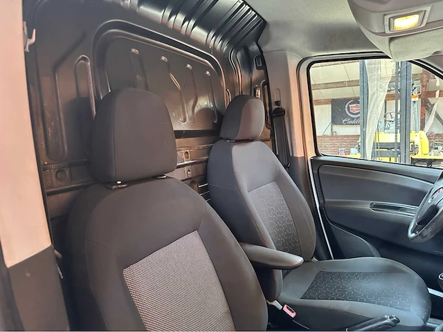 Fiat doblò cargo 2015 benzine - afbeelding 24 van  37