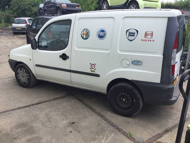 Fiat doblò personenauto - afbeelding 4 van  12