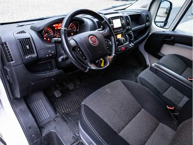 Fiat ducato 33 2.3 l2h1 2016 achteruitrijcamera climate control cruise control navigatie 3-persoons, vt-999-b - afbeelding 3 van  22