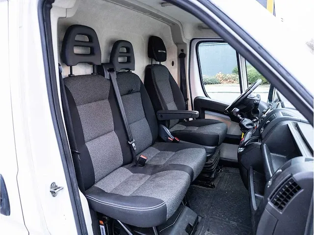 Fiat ducato 33 2.3 l2h1 2016 achteruitrijcamera climate control cruise control navigatie 3-persoons, vt-999-b - afbeelding 15 van  22