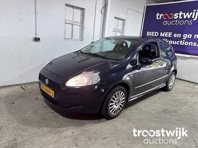 Fiat grande punto 1.3 m-jet actual, 05-nnh-5 - afbeelding 1 van  19