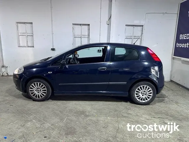 Fiat grande punto 1.3 m-jet actual, 05-nnh-5 - afbeelding 2 van  19