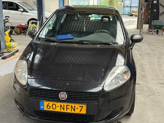 Fiat grande punto 1.3 m-jet actual , 60-nfn-7 - afbeelding 7 van  11
