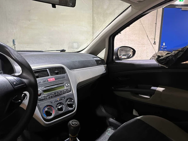 Fiat grande punto 1.4-16v sportsound plus 95pk 2006, 31-tl-lt - afbeelding 11 van  37