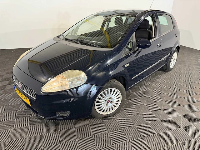 Fiat grande punto 1.4 active, 98-gfv-9 - afbeelding 1 van  18