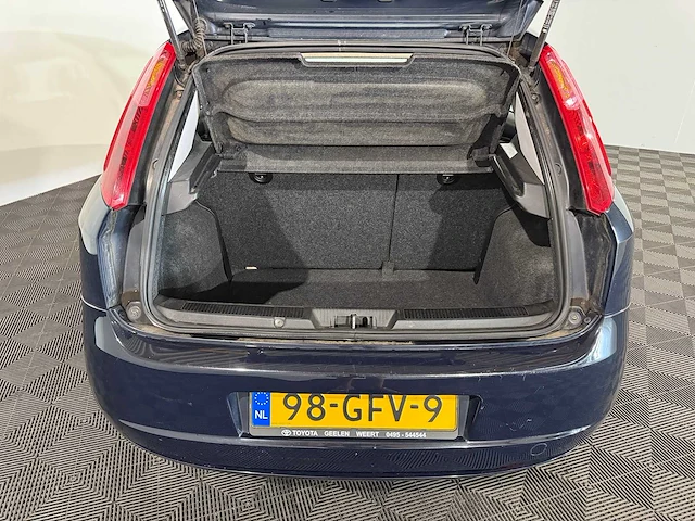 Fiat grande punto 1.4 active, 98-gfv-9 - afbeelding 13 van  18