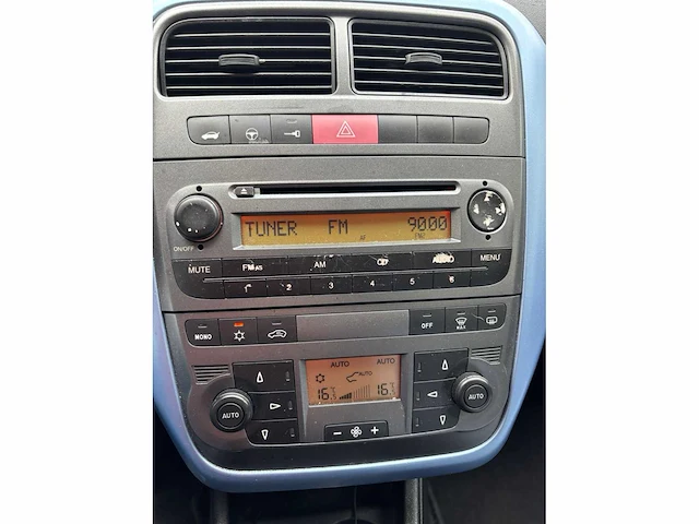 Fiat grande punto 1.4 dynamic, 23-tx-lb - afbeelding 3 van  18