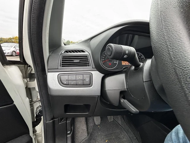 Fiat grande punto actual, 2013 - afbeelding 8 van  29