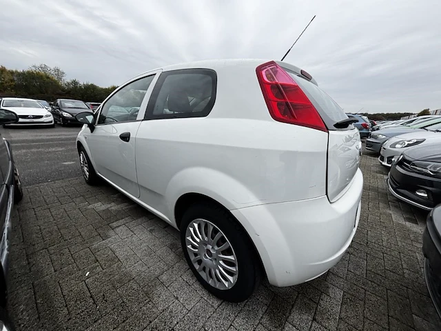 Fiat grande punto actual, 2013 - afbeelding 27 van  29