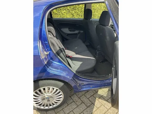 Fiat grande punto - afbeelding 24 van  26