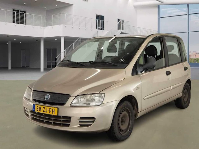 Fiat multipla 1.6-16v natural power active+ ; 38zjfh - afbeelding 1 van  16