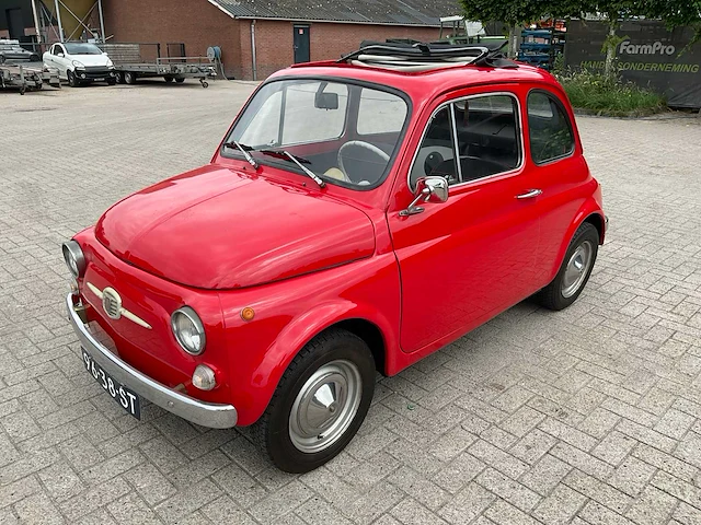 Fiat nuova 500 oldtimer - afbeelding 12 van  31