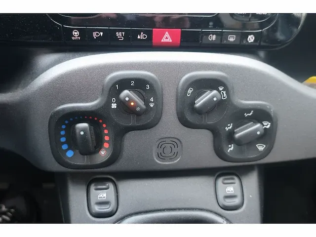 Fiat panda 0.9 twinair lounge, 85-zvg-7 - afbeelding 2 van  16