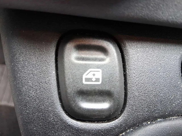 Fiat panda 1.0 hybrid city cross car 2022 | p-527-gg - afbeelding 6 van  29