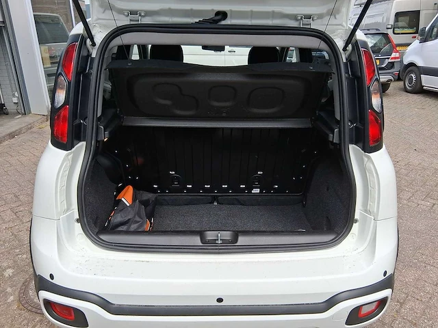 Fiat panda 1.0 hybrid city cross car 2022 | p-527-gg - afbeelding 17 van  29
