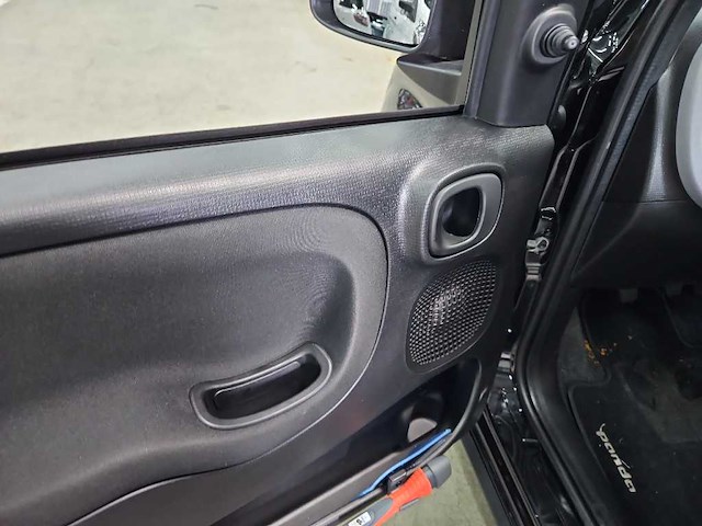 Fiat panda 1.0 hybrid city life 2022 | r-045-fl - afbeelding 3 van  27