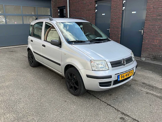 Fiat panda 1.2 - personenauto - afbeelding 8 van  14