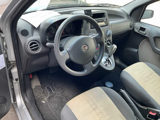 Fiat panda 1.2 - personenauto - afbeelding 10 van  14