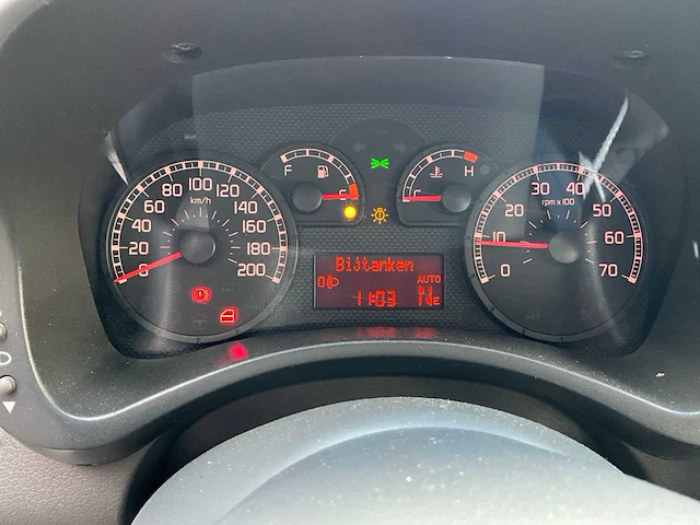 Fiat panda 1.2 - personenauto - afbeelding 11 van  14