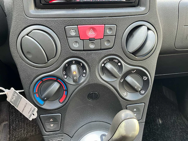 Fiat panda 1.2 - personenauto - afbeelding 12 van  14