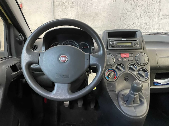 Fiat panda 1.2 69pk 2010 (origineel-nl), 98-nzk-2 - afbeelding 14 van  39